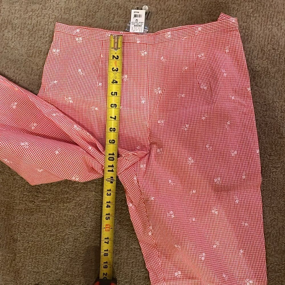 NWT LOFT Capri’s - Picture 8 of 9